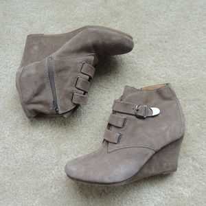 DV Dolce Vita Suede Wedge